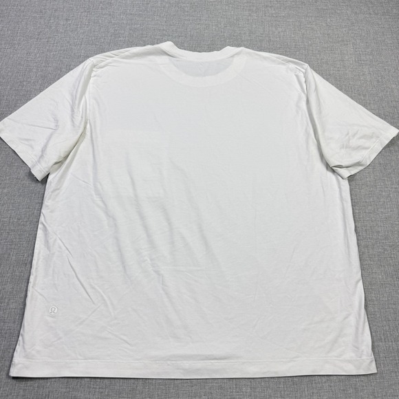 Lululemon Shirt Mens Large White Short Sleeve Crew Neck Pocket Logo Jersey - Picture 7 of 8